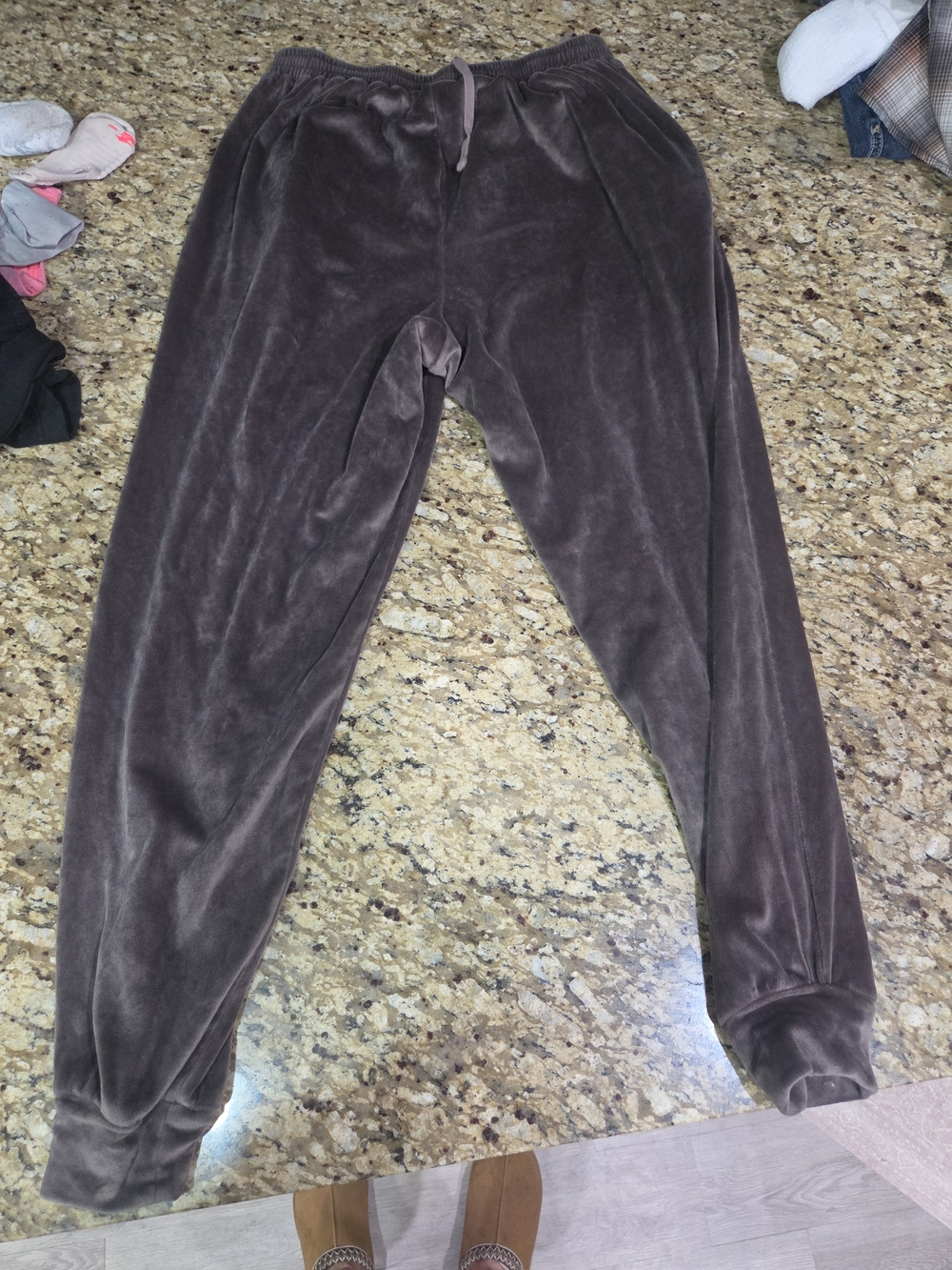 Skims Womens Plush Jogger Pants - Brown